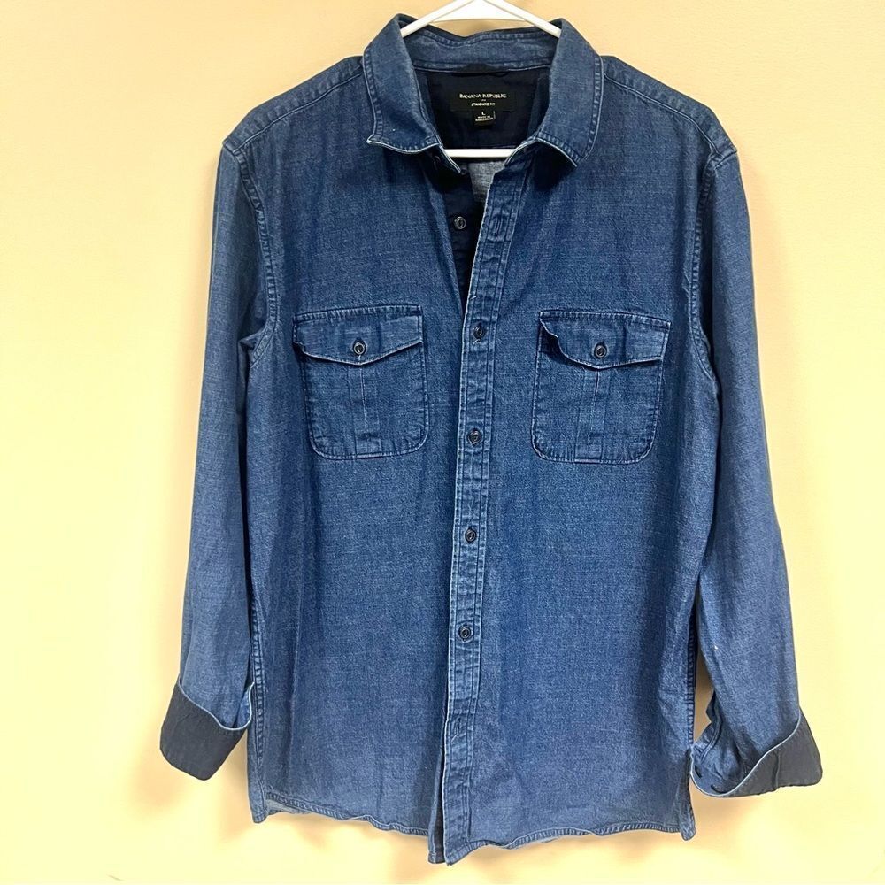Banana Republic dark denim button down Sz L